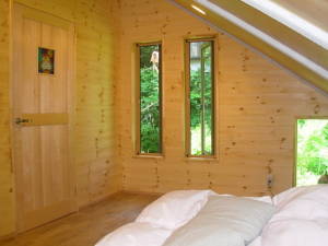 �N���b�N�Ŋg��\�� ( JPEG / 83.3KB / 550�~413 )